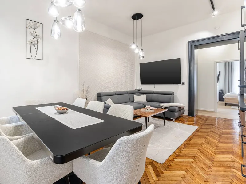 Igényesen felújított lakás, AIRBNB opcióval, teljesen bútorozva eladó!