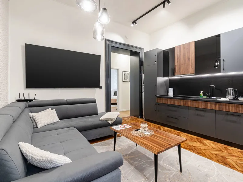 Igényesen felújított lakás, AIRBNB opcióval, teljesen bútorozva eladó!