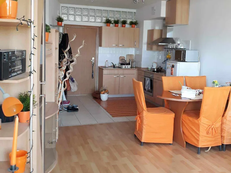 Napfényes, két hálószobás lakás nagy erkéllyel a csepeli Rákóczi Liget lakóparkban